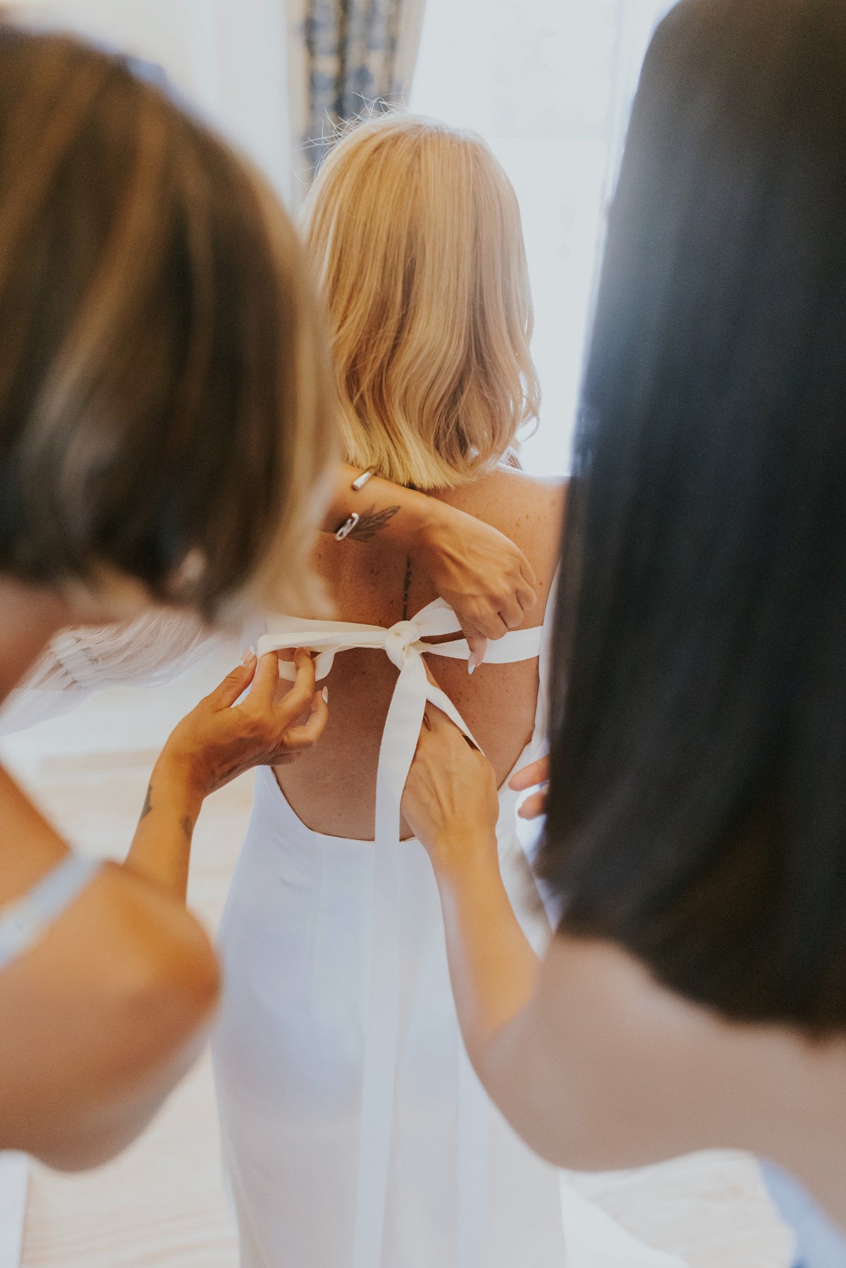 Minimal Wedding Jewelry: A Modern Guide