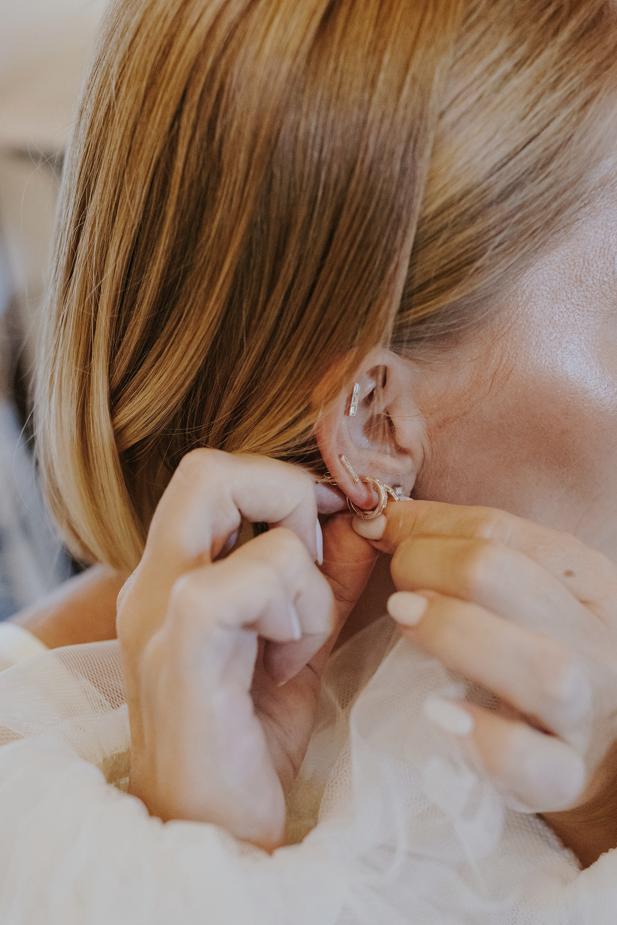 What Jewelry Should a Bride Wear?