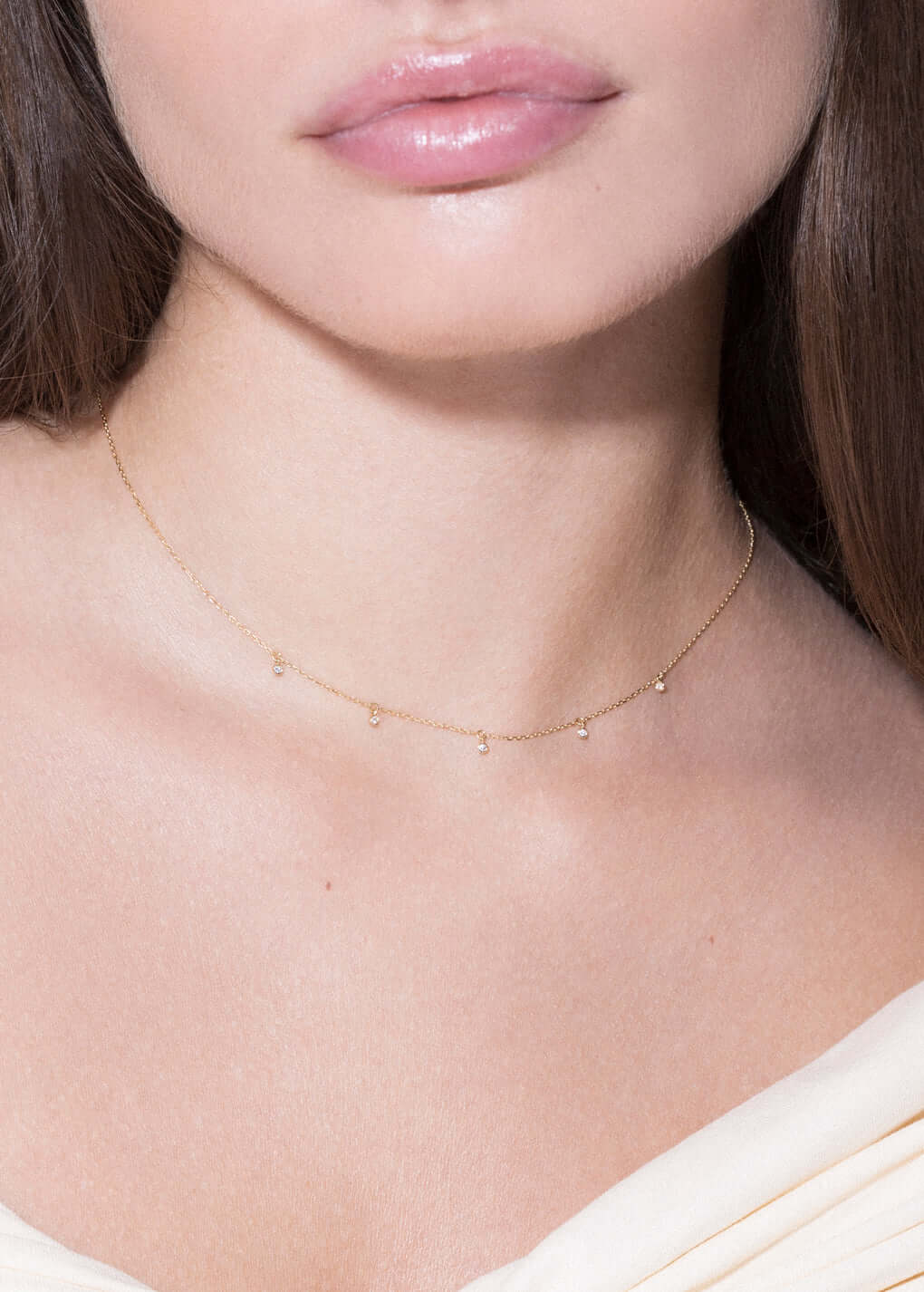 colar de 18k com cinco diamantes da sorte Colares