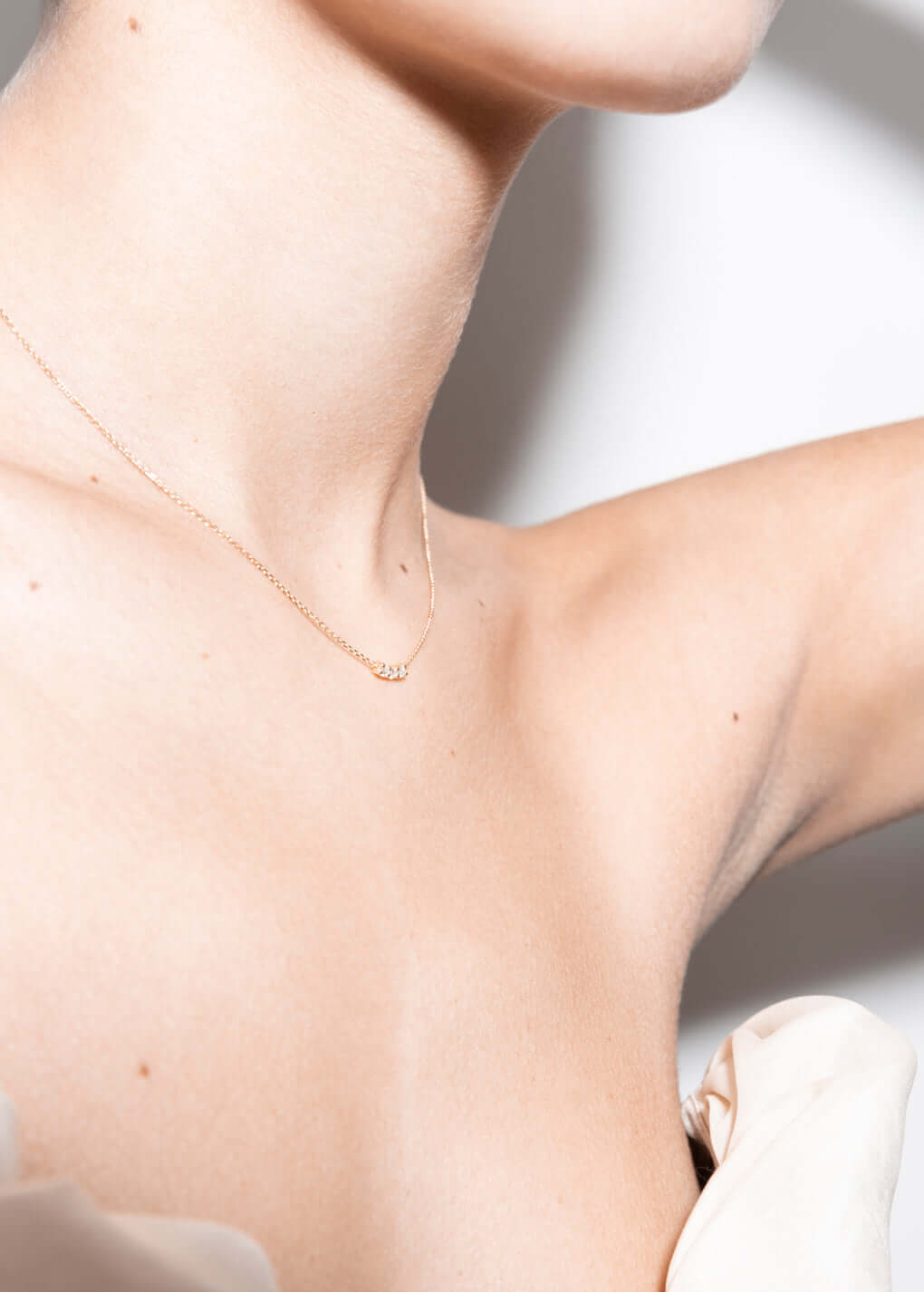 colares tatjana com diamantes 18k