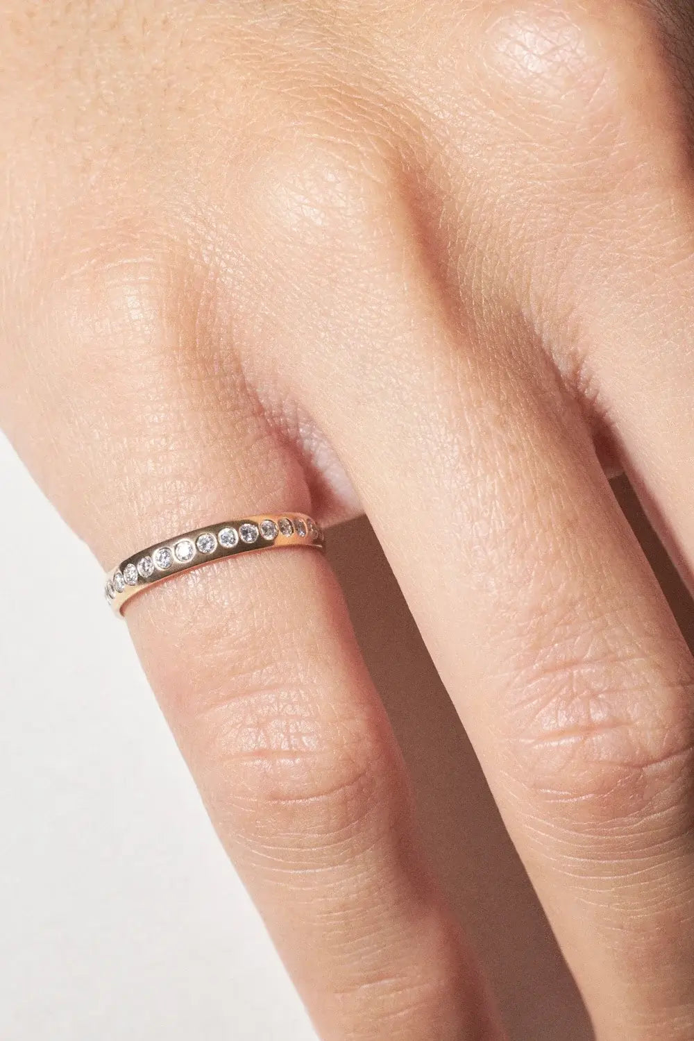 nós anel de noivado 18k com múltiplos diamantes anéis
