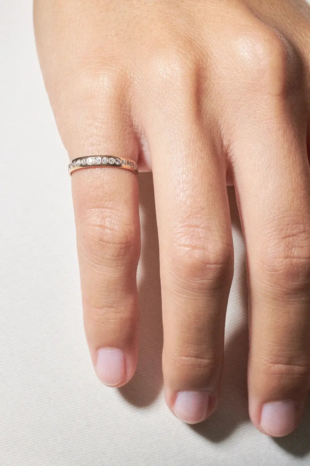 nós anel de noivado 18k com múltiplos diamantes anéis