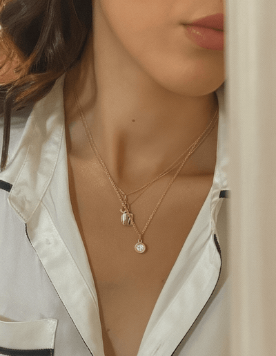 colar redondo com diamante em aro de 18k Colares
