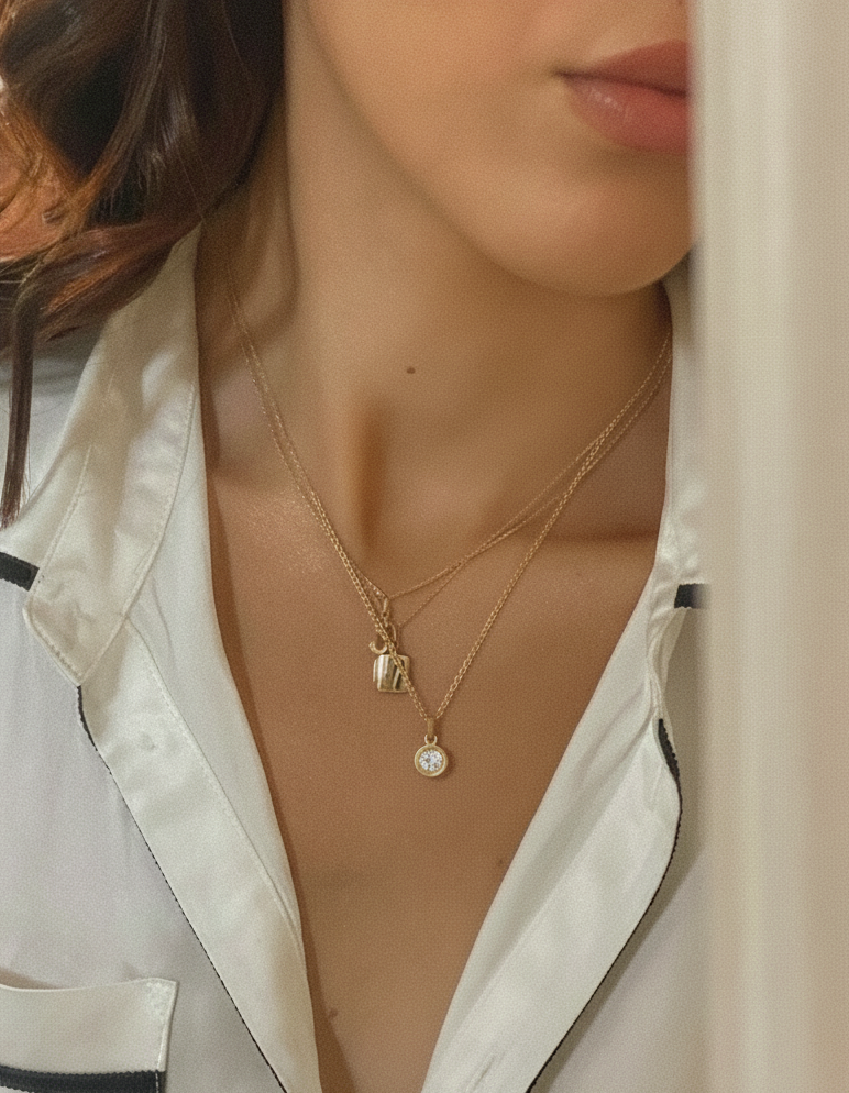 round bezel 18k diamond necklace