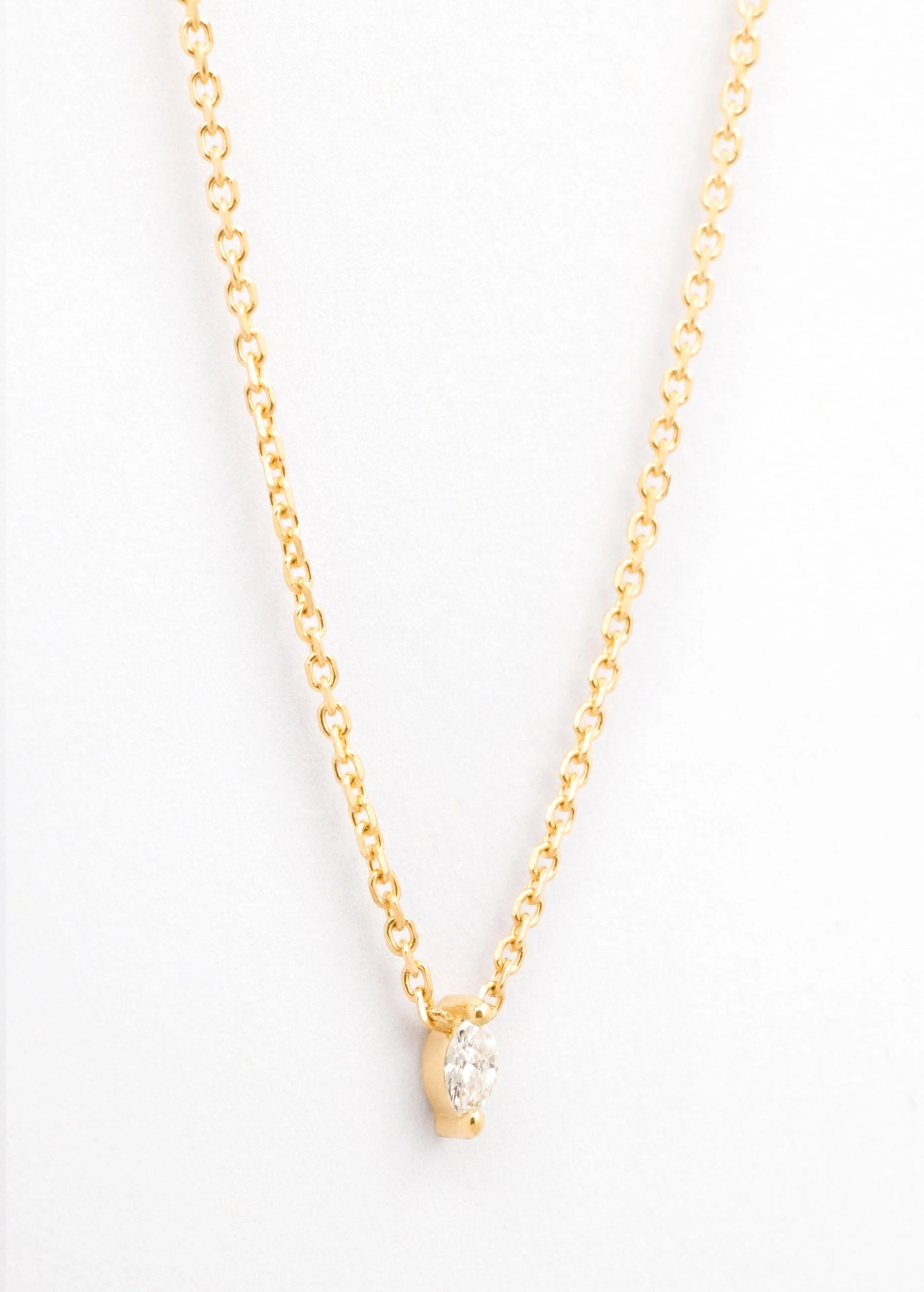 colar daphne com diamante 18k Colares