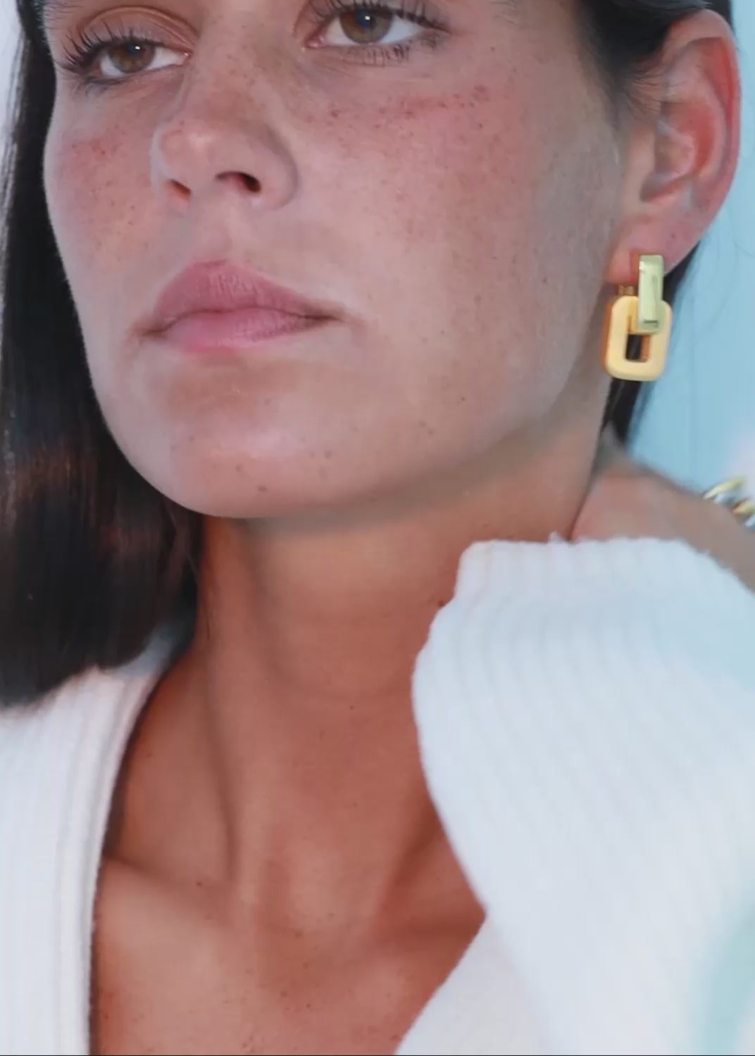 Load video: Ondulé Wavy Knot Ring Rings