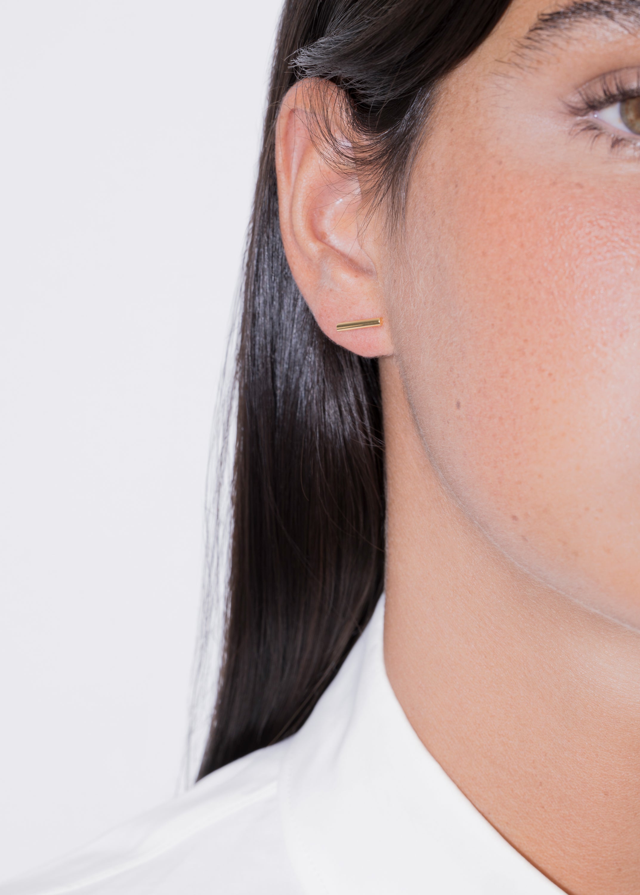 royals earrings minimal 