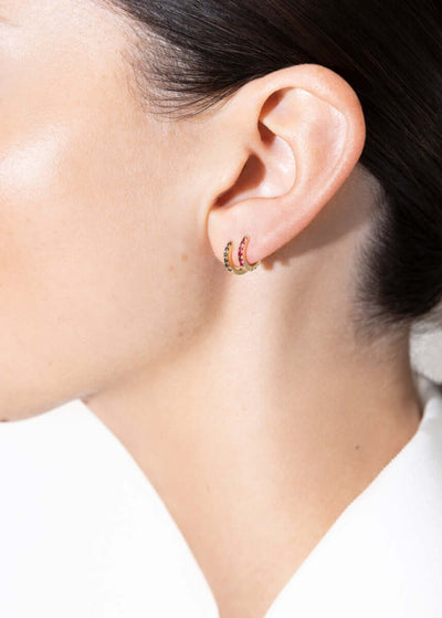 brincos de argola de 5 mm em ouro 18k com rubi salt