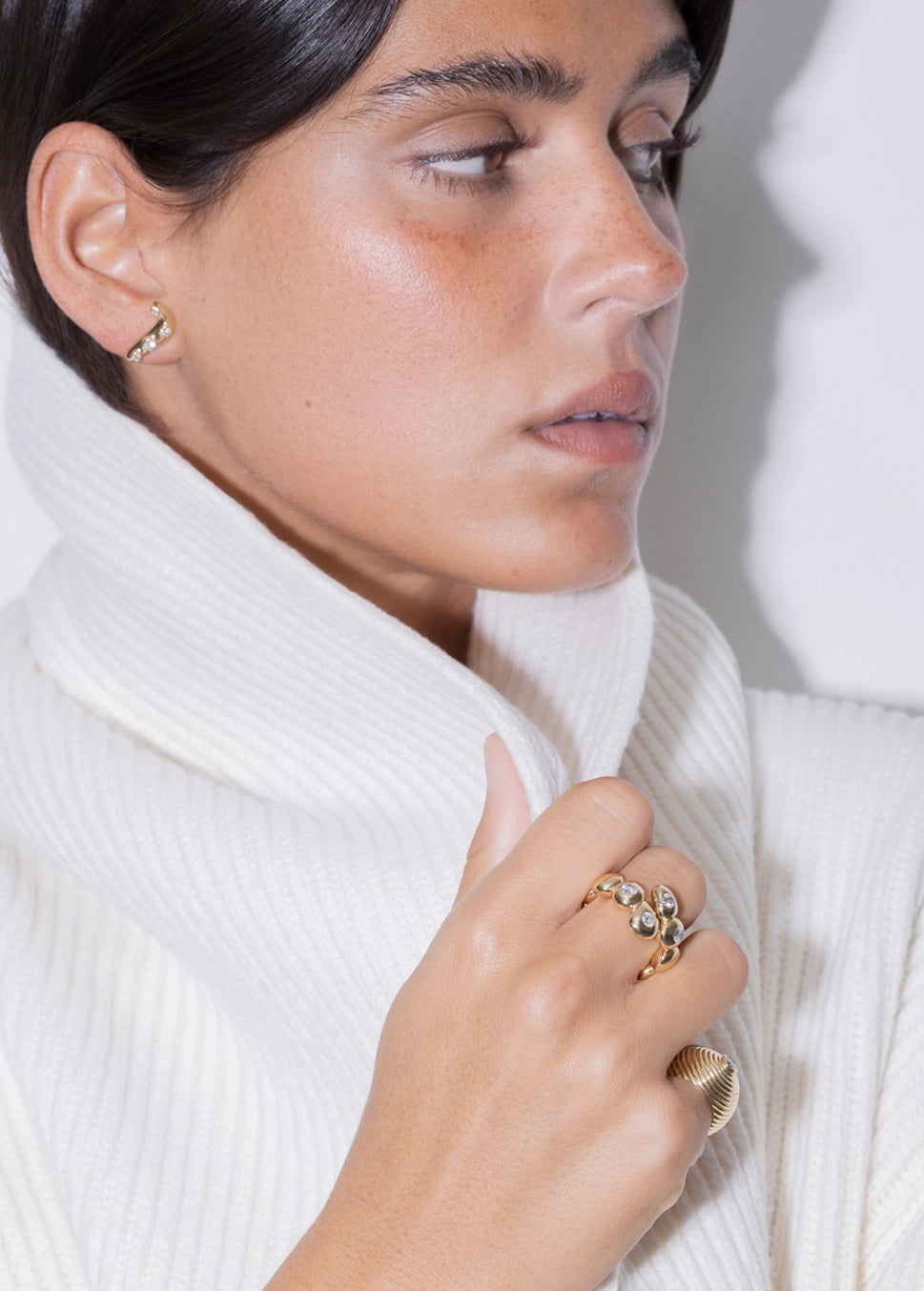 spheres diamond ring 18k